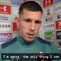 Capitán de Southampton pide perdón tras goleada de Leicester