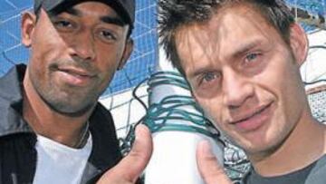 <b>CONVENCIDOS. </b>Los jugadores de la plantilla del Betis, entre ellos Robert y Sobis, tienen la total certeza de que lograrán el objetivo de permanecer en Primera.