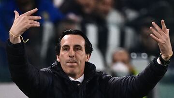 Villarreal's Spanish coach Unai Emery reacts during the UEFA Champions League round of 16 second leg football match between Juventus and Villareal on March 16, 2022 at the Juventus stadium in Turin. (Photo by Marco BERTORELLO / AFP)