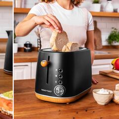 Tenemos un tostador con doble ranura y varillas para calentar pan, bollería y pasteles