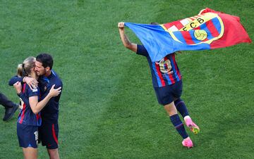 Rolf? y Gir¨¢ldez celebran el t¨ªtulo.