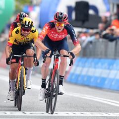 Healy hace historia en el Giro y Roglic le da el primer aviso a Evenepoel