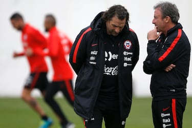 Estuvo en el bicampeonato de América y hoy opina sobre la Roja: “Chile tiene que contratar un DT lo antes posible”  