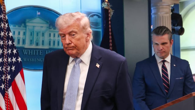 Let’s take a look at what happens when things go wrong during a president’s time in office - or for causes which ocurred before entering the Oval Office.