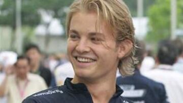 <b>SIN SORPRESAS.</b> La escudería Williams anunció en un comunicado que no efectuara ningún cambio concerniente a sus pilotos para la temporada 2009, confirmando así sus dos monoplazas para el alemán Nico Rosberg y el japonés Kazuki Nakajima.