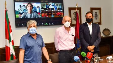 Rueda de prensa en la Federaci&oacute;n Vizca&iacute;na de F&uacute;tbol