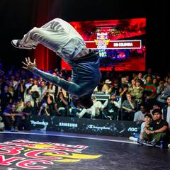 Lola y el breaking brillan en la Ciudad de la Luz