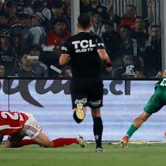 Árbitros denunciaron robo de sus celulares en el Monumental