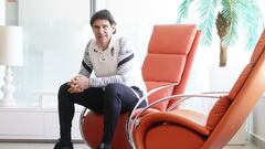 Aitor Karanka en las oficinas de la Ciudad Deportiva del Granada.