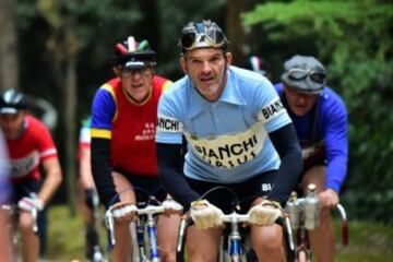 La carrera se creó en 1997 para salvaguardar la Strade Bianche de la Toscana. Empieza y termina en Gaiole, pueblo de la provincia de Siena.