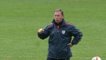 <b>UN EX DE PESO</b>. Javier Clemente, ex jugador y entrenador del Athletic, sigue teniendo mucho peso en Bilbao.