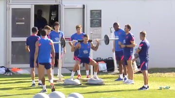 El Atlético acelera con otra intensa sesión física