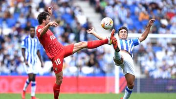 Delaney pugna con Zubimendi.