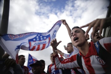 Los hinchas de los dos finalistas, Pasto y Junior, de la Liga Águila-II 2019 adornaron la previa del partido que se definirá en Bogotá a las 7:45 p.m.