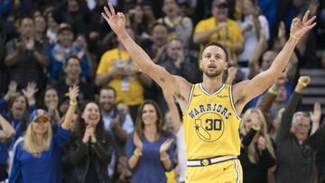 Y Curry tuvo unos de esos días: ¡51 puntos en tres cuartos!