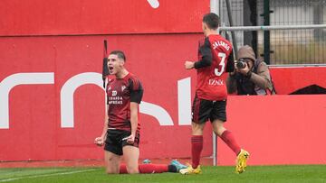 Panichelli celebra el segundo tanto del Mirandés en el duelo ante el Cartagena.