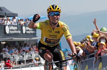 El esloveno se subió al podio del Giro (tercero) y conquistó la Vuelta en 2019. En 2018 terminó cuarto en el Tour y en 2020 ejerce de dominador. También abandonó el Dauphiné cuando iba líder por una caída. Poderoso rodador, su evolución en la montaña le lleva a aspirar a todo. Le arropará Dumoulin, un ganador del Giro, pero no estará Kruijswijk, tercero de 2019, lesionado.
