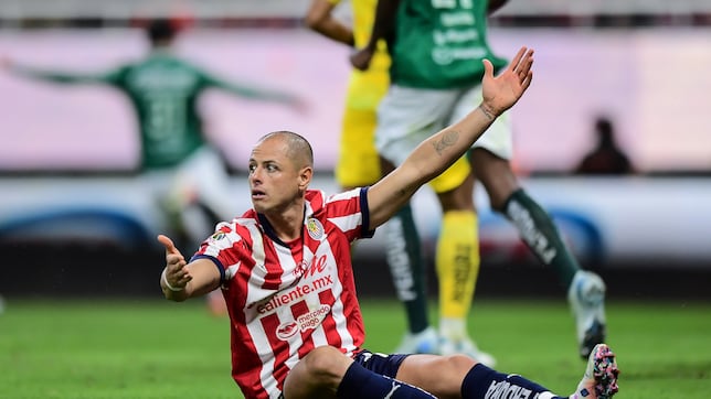Chicharito sigue fuera de Chivas