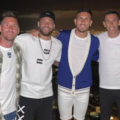 La macrocena de Messi y Antonela en Ibiza con sus mejores amigos