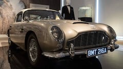 How much is the Aston Martin DB5 stunt car from ‘No Time to Die’ expected to auction for?
