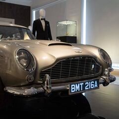 How much is the Aston Martin DB5 stunt car from ‘No Time to Die’ expected to auction for?
