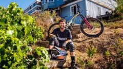 Los proyectos del rider chileno que se alza como uno de los mejores del mundo