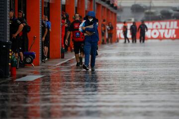 La pole de Márquez bajo la lluvia en Motegi