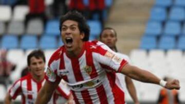 <b>GOLEADOR. </b>Leo Ulloa ha sido el máximo goleador de Segunda División esta temporada en las filas del Almería.