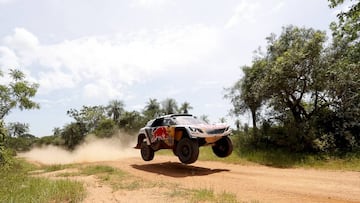 Sebastián Loeb se impone en la 2° etapa y es el líder del Dakar