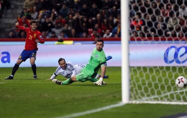 David Silva would be likened to Messi - if he scored more