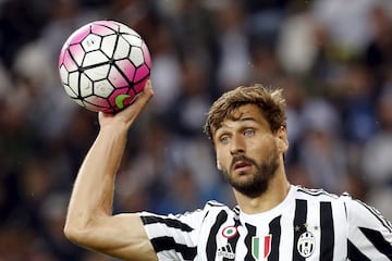 El delantero pamplon谷s defendi車 los colores de la Juve durante tres temporadas (2013-16). Disput車 92 encuentros y marc車 27 goles.