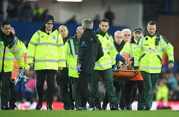 El jugador portugués se fracturó la pierna tras la entrada de Heung-MIng Son por detrás, para chocar en la caída con Serge Aurier.