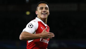 Alexis Sánchez sorprende con antigua camiseta de Arsenal