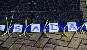 Soccer Football - Cardiff City Press Conference - Cardiff City Stadium, Cardiff, Britain - January 22, 2019 General view of tributes left outside the stadium for Emiliano Sala REUTERS/Rebecca Naden