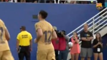 El gesto de Lewandowski tras el gol de Dembelé que es viral