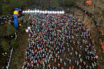 El Gotland Grand National es la carrera de endura más grande del mundo con con 3300 pilotos participando este fin de semana. Se disputa en la isla de Gotland, una isla de Suecia situada en el mar Báltico, al este de la península Escandinava y al norte de Polonia.