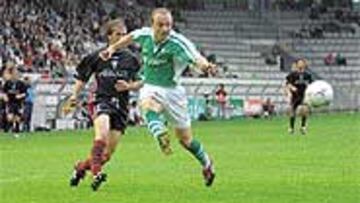 <B>DOCE GOLES</B>. Entre ellos, Cuéllar marcó el que alejó definitivamente al Levante del ascenso.