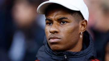 Soccer Football - Premier League - Fulham v Manchester United - Craven Cottage, London, Britain - November 4, 2023 Manchester United's Marcus Rashford before the match Action Images via Reuters/Peter Cziborra NO USE WITH UNAUTHORIZED AUDIO, VIDEO, DATA, FIXTURE LISTS, CLUB/LEAGUE LOGOS OR 'LIVE' SERVICES. ONLINE IN-MATCH USE LIMITED TO 45 IMAGES, NO VIDEO EMULATION. NO USE IN BETTING, GAMES OR SINGLE CLUB/LEAGUE/PLAYER PUBLICATIONS.