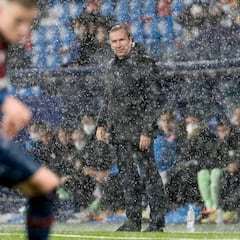 Pereira: "Es inevitable pensar que no llega la victoria"