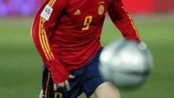 <B>TITULAR.</B> Fernando Torres tendrá la oportunidad de jugar como titular en el amistoso contra China.