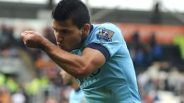 Sergio Ag&uuml;ero celebra el gol que le anot&oacute; a Hull City en la sexta fecha de la Premier League.