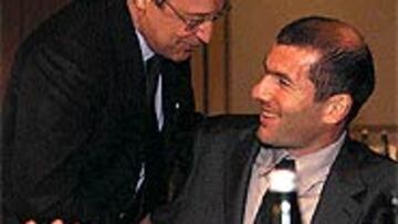 <B>ACS Y SU VOCACIÓN</B>. Florentino expuso en TVE sus pasiones: "Mi profesión es ACS, una empresa con 35.000 empleados y 100.000 accionistas, pero mi vocación, mi hobby y mi debilidad es el Real Madrid".