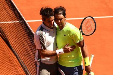 Awesome Nadal reaches 12th French Open final by defeating Federer in Paris again