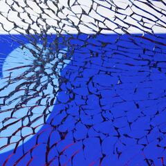 Russia moves to ban Twitter and Facebook