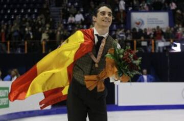 Será en 2013 cuando llegue su explosión como patinador. A pesar de extraviar los patines y recuperarlos un día antes del programa corto, se cuelga el oro en el europeo de Zágreb. Consigue su primer Campeonato de Europa