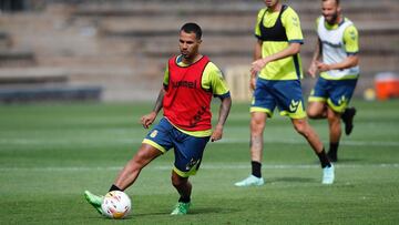 Viera ya se ejercita con el grupo