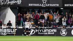 La victoria ante el Real Oviedo dio aire al FC Cartagena.