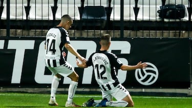 El Málaga aprieta por Carlos Puga e Igor Zlatanovic