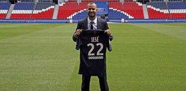 Valencia enter the fray for Jesé