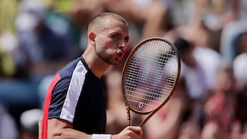 Tennis - French Open - Roland Garros, Paris, France - May 28, 2023 Britain's Daniel Evans reacts during his first round match against Australia's Thanasi Kokkinakis REUTERS/Clodagh Kilcoyne